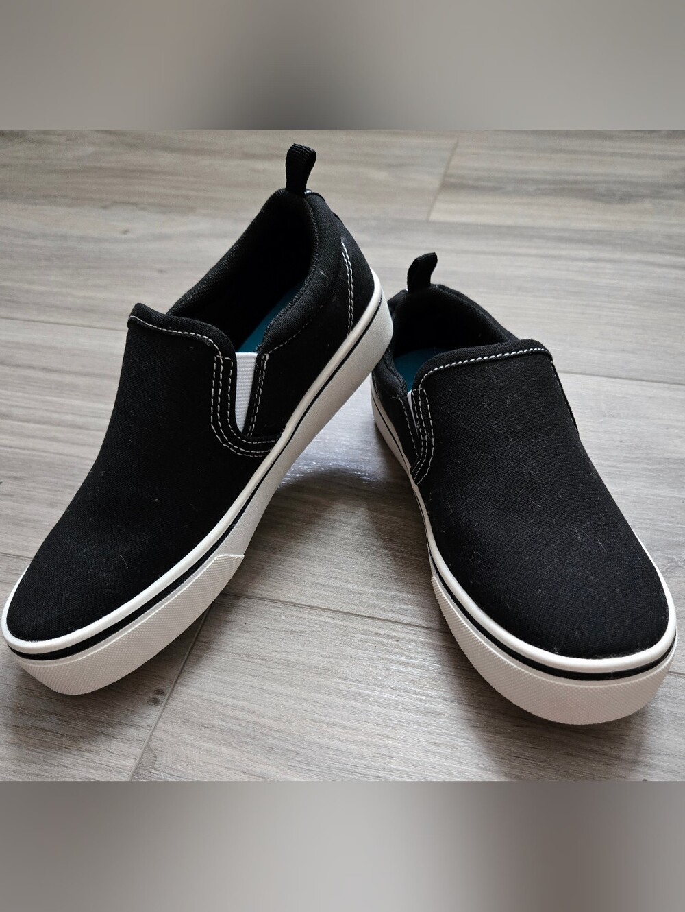 Wonder Nation Slip On Sneakers